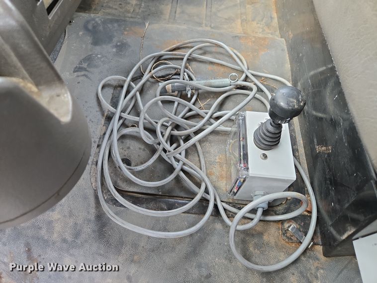 image for item DS5344 2008 Freightliner Business Class M2 digger derrick truck