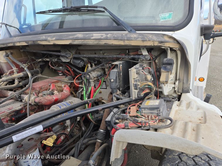 image for item DS5344 2008 Freightliner Business Class M2 digger derrick truck