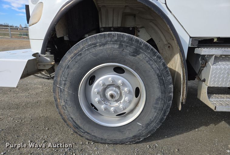 image for item DS5344 2008 Freightliner Business Class M2 digger derrick truck