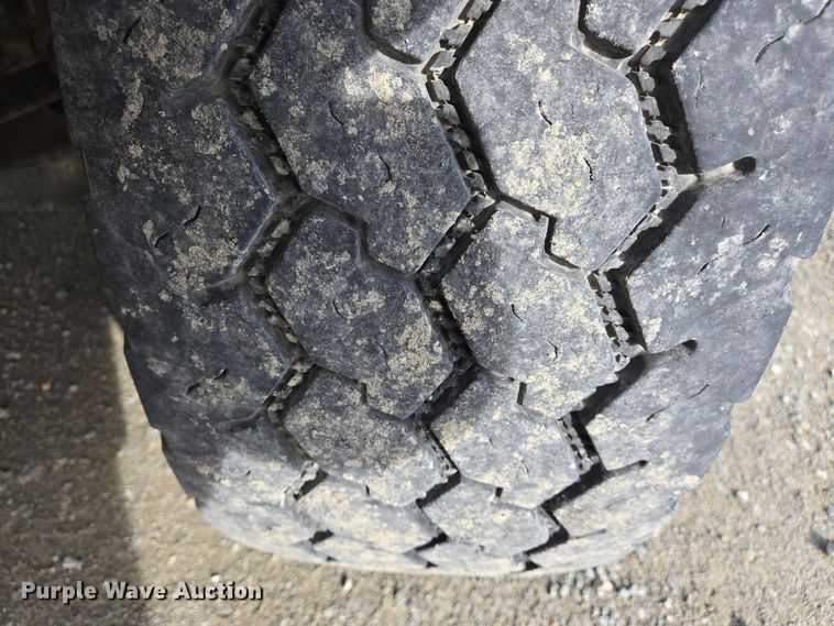 image for item DS5344 2008 Freightliner Business Class M2 digger derrick truck