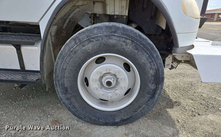 image for item DS5344 2008 Freightliner Business Class M2 digger derrick truck