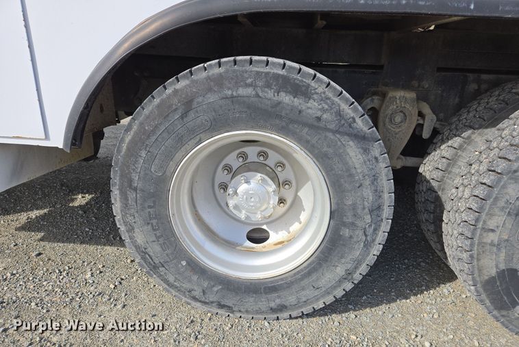 image for item DS5344 2008 Freightliner Business Class M2 digger derrick truck