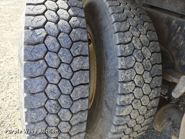 image for item DS5344 2008 Freightliner Business Class M2 digger derrick truck