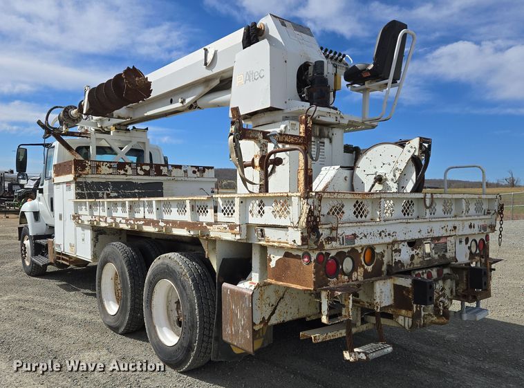 image for item DS5345 2007 International 7500 digger derrick truck