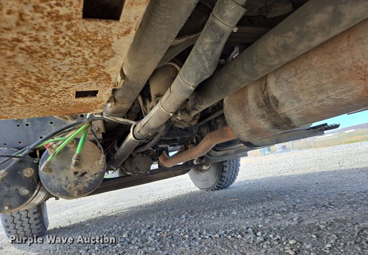 image for item DS5345 2007 International 7500 digger derrick truck