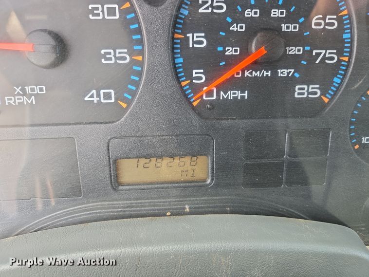 image for item DS5345 2007 International 7500 digger derrick truck