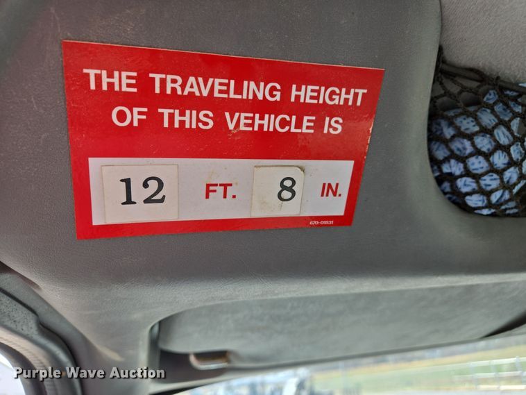 image for item DS5345 2007 International 7500 digger derrick truck