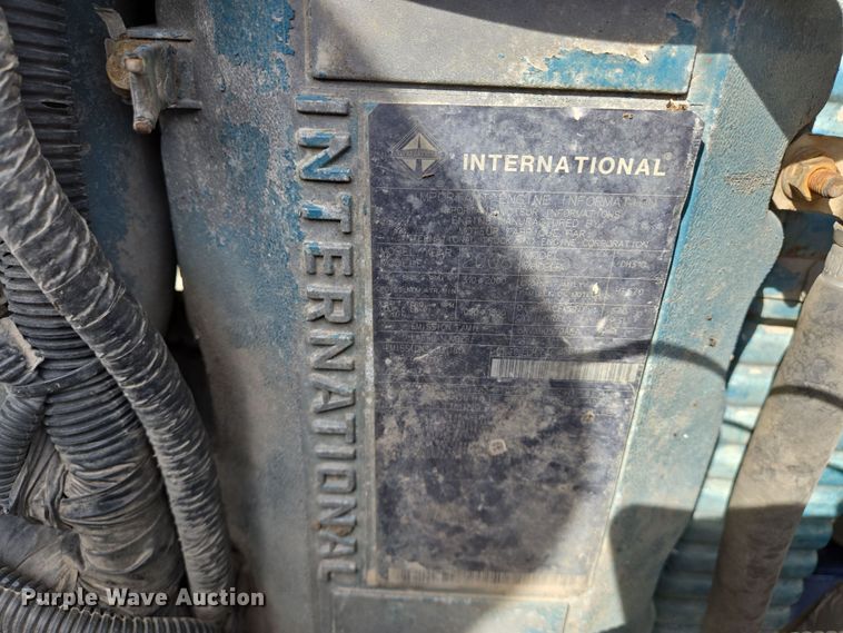 image for item DS5345 2007 International 7500 digger derrick truck