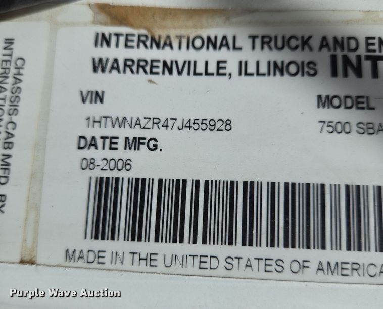 image for item DS5345 2007 International 7500 digger derrick truck