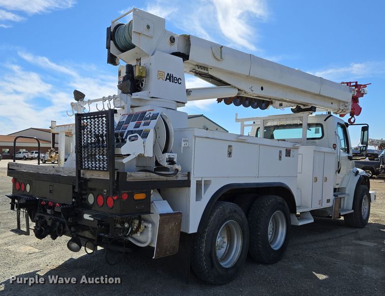 image for item DS5346 2009 Freightliner Business Class M2 digger derrick truck