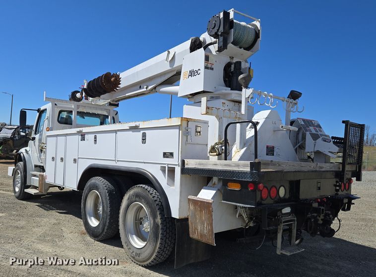 image for item DS5346 2009 Freightliner Business Class M2 digger derrick truck