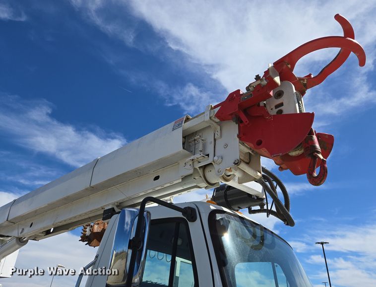 image for item DS5346 2009 Freightliner Business Class M2 digger derrick truck