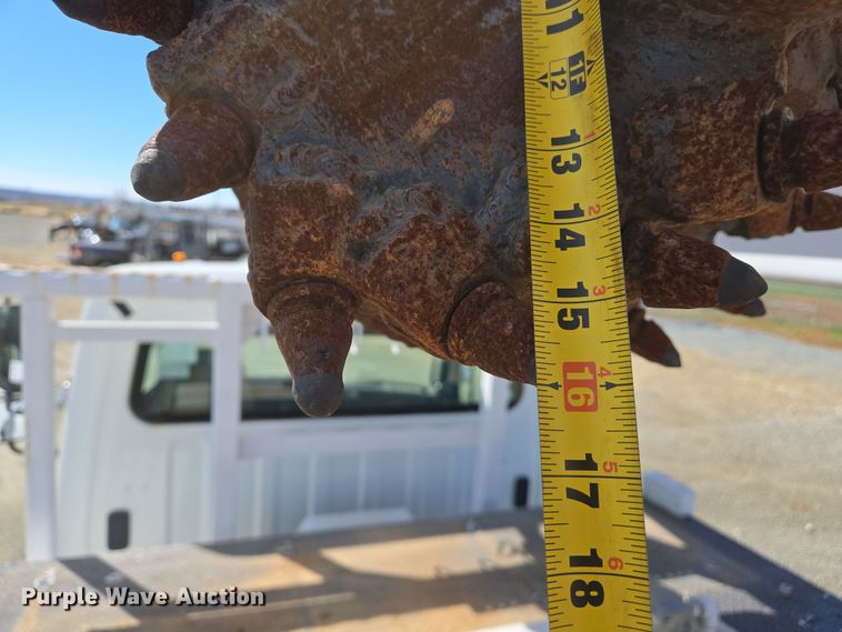 image for item DS5346 2009 Freightliner Business Class M2 digger derrick truck