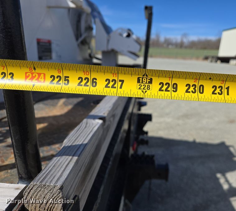 image for item DS5346 2009 Freightliner Business Class M2 digger derrick truck