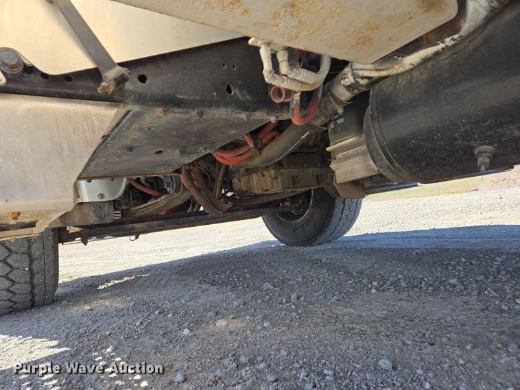 image for item DS5346 2009 Freightliner Business Class M2 digger derrick truck