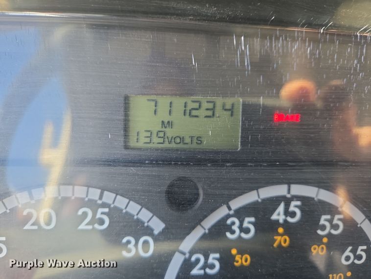 image for item DS5346 2009 Freightliner Business Class M2 digger derrick truck