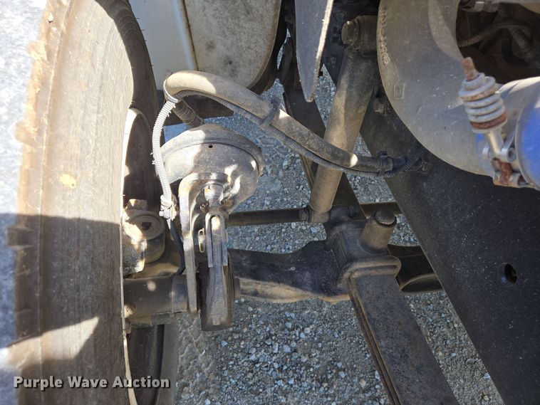 image for item DS5346 2009 Freightliner Business Class M2 digger derrick truck