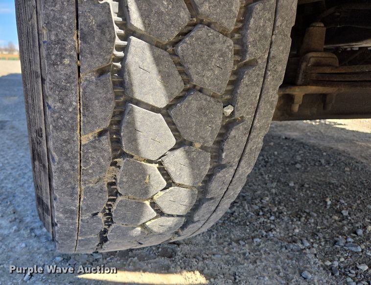 image for item DS5346 2009 Freightliner Business Class M2 digger derrick truck