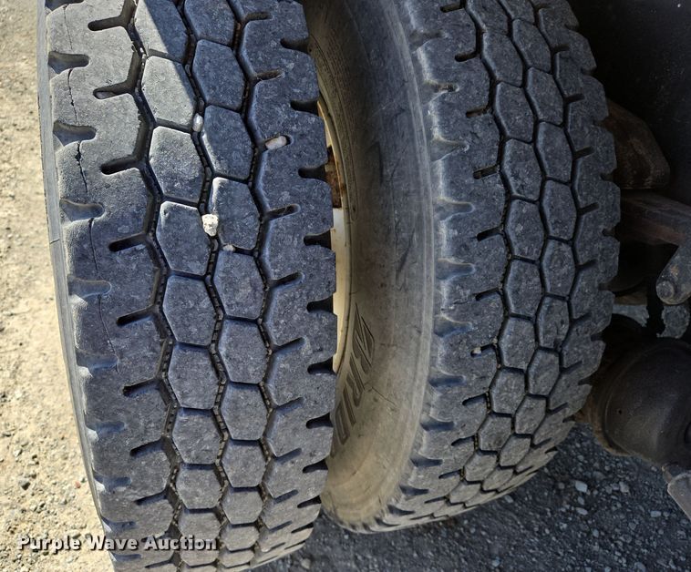 image for item DS5346 2009 Freightliner Business Class M2 digger derrick truck