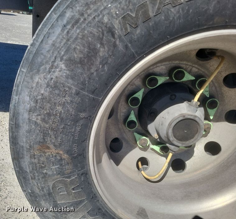 image for item DS5348 2015 TrailStar end dump trailer