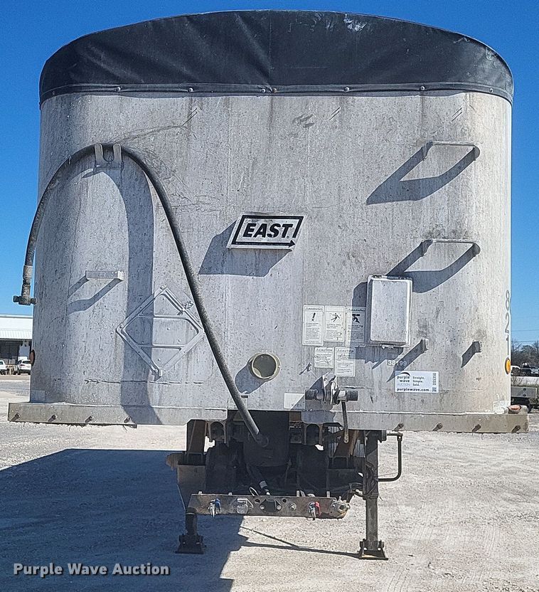 image for item DS5350 2006 East Manufacturing Corp end dump trailer