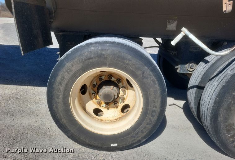 image for item DS5350 2006 East Manufacturing Corp end dump trailer