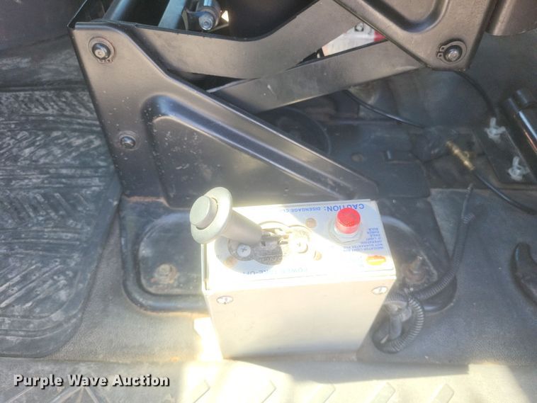 image for item DS5352 2019 International RH613 semi truck