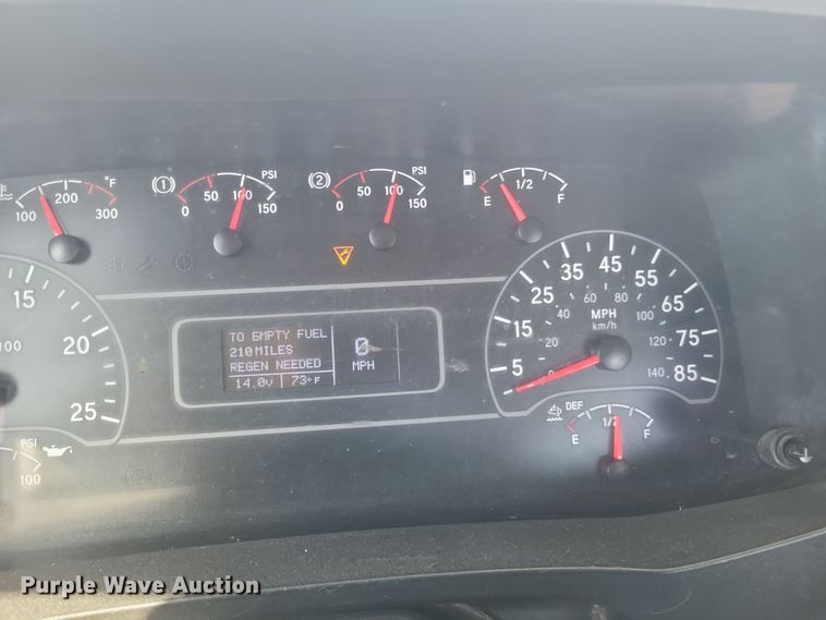 image for item DS5352 2019 International RH613 semi truck