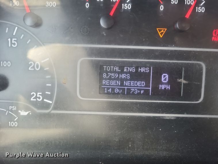 image for item DS5352 2019 International RH613 semi truck