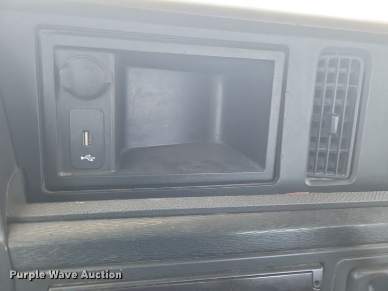 image for item DS5352 2019 International RH613 semi truck