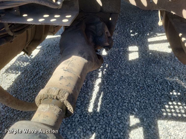 image for item DS5352 2019 International RH613 semi truck