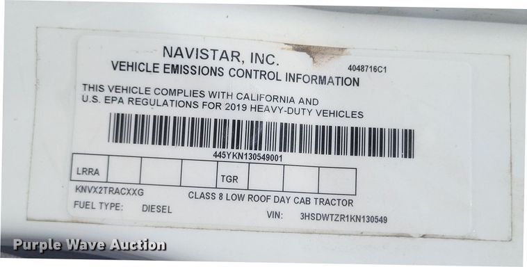 image for item DS5352 2019 International RH613 semi truck