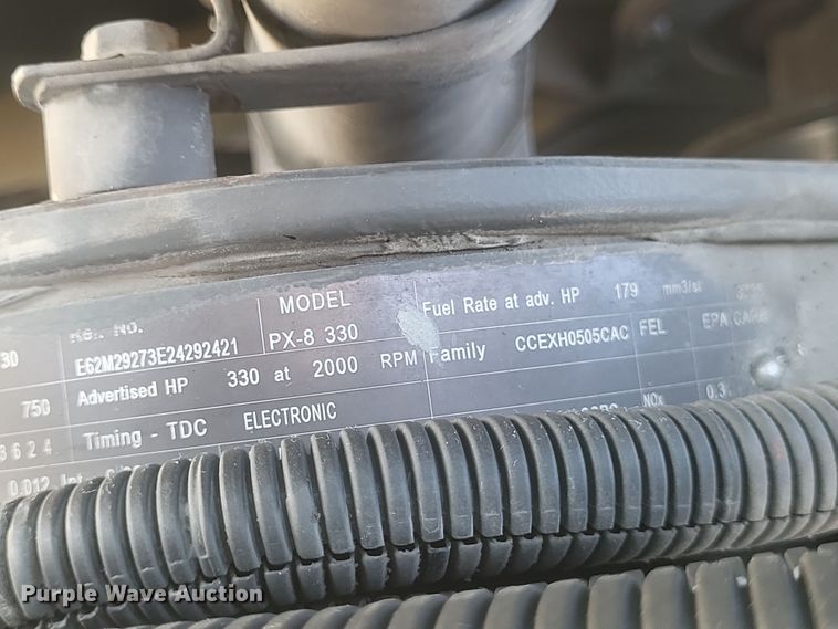 image for item DS5354 2013 Peterbilt 337 semi truck