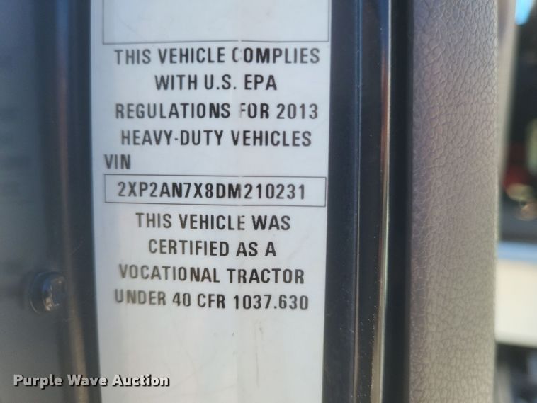 image for item DS5354 2013 Peterbilt 337 semi truck