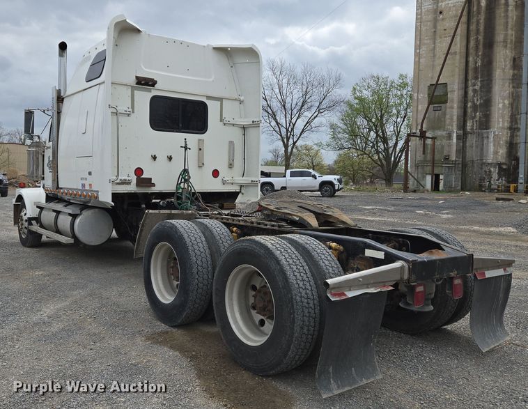 image for item DS5367 2007 Western Star 4900 semi truck