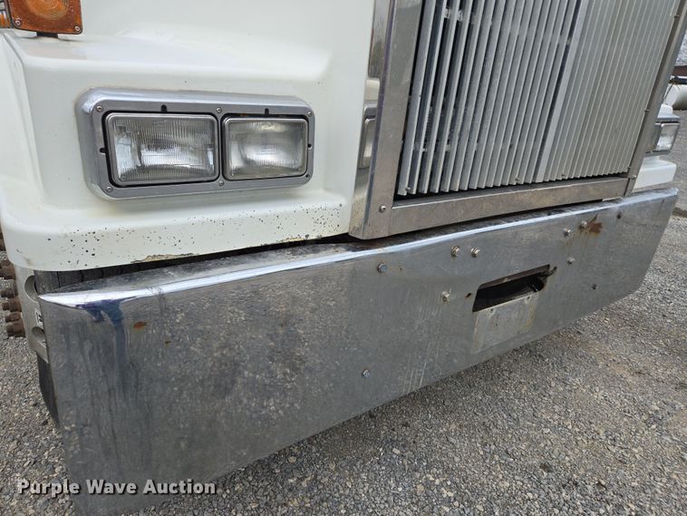 image for item DS5367 2007 Western Star 4900 semi truck