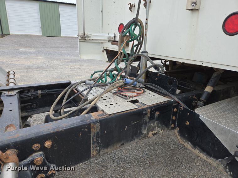 image for item DS5367 2007 Western Star 4900 semi truck