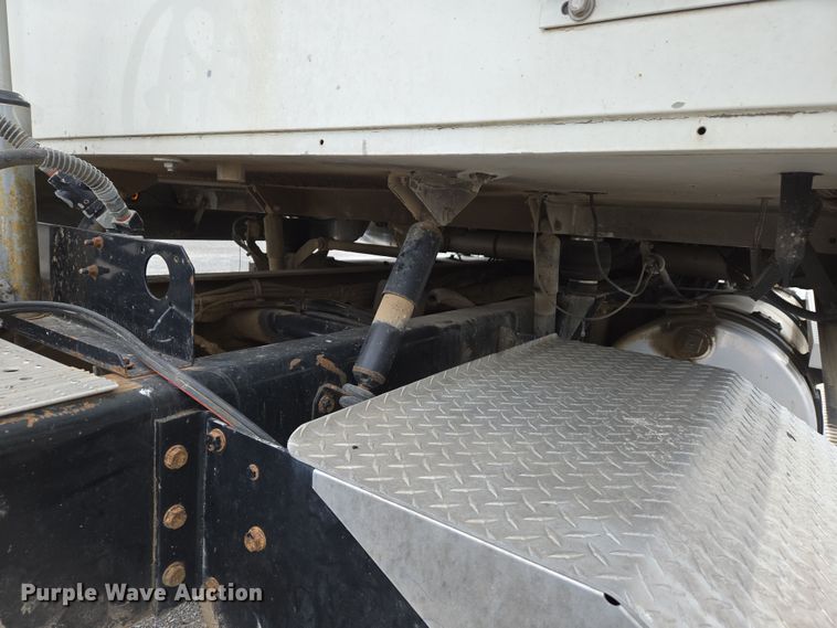 image for item DS5367 2007 Western Star 4900 semi truck