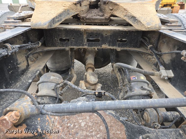 image for item DS5367 2007 Western Star 4900 semi truck