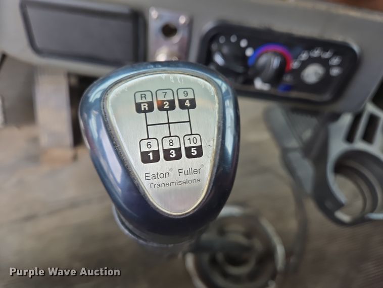 image for item DS5367 2007 Western Star 4900 semi truck