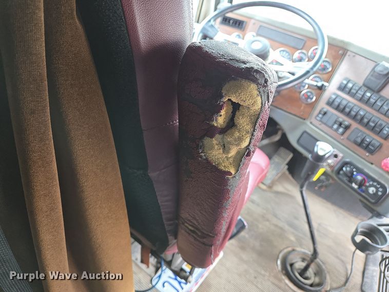 image for item DS5367 2007 Western Star 4900 semi truck