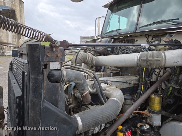 image for item DS5367 2007 Western Star 4900 semi truck