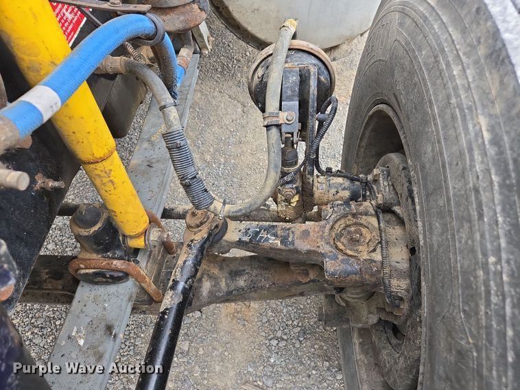 image for item DS5367 2007 Western Star 4900 semi truck