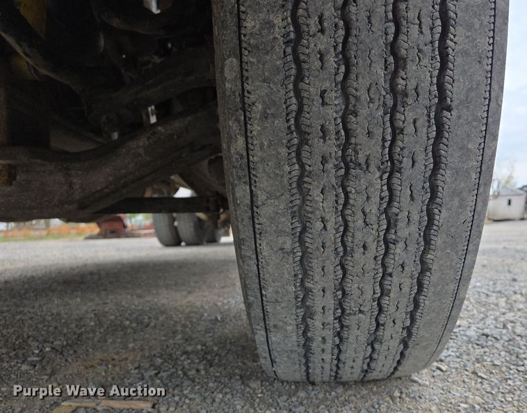 image for item DS5367 2007 Western Star 4900 semi truck