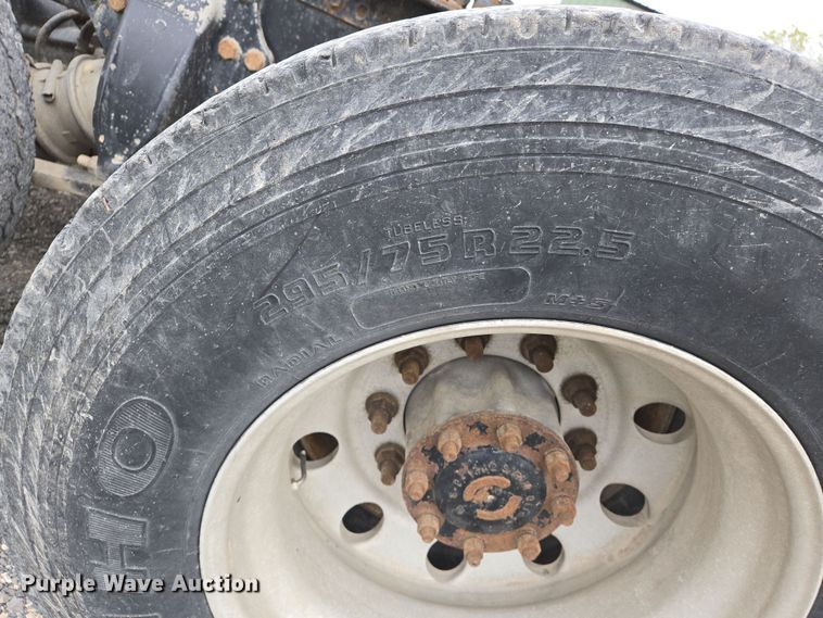 image for item DS5367 2007 Western Star 4900 semi truck