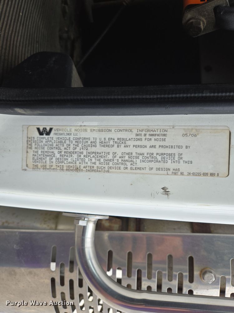 image for item DS5367 2007 Western Star 4900 semi truck