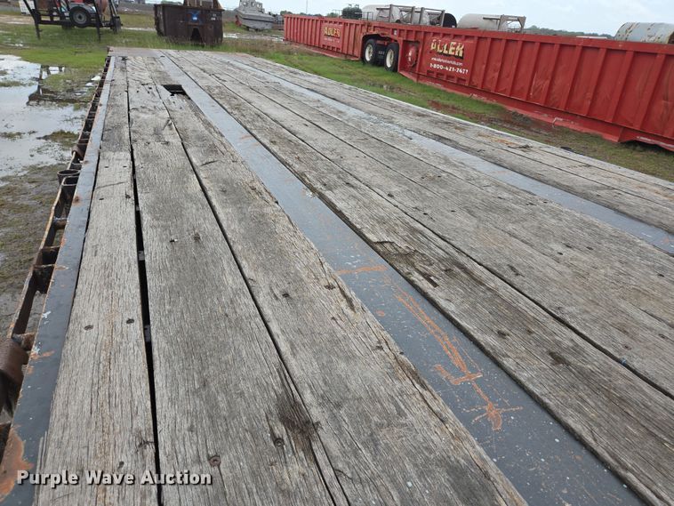 image for item DT4767 1994 Fontaine drop deck trailer