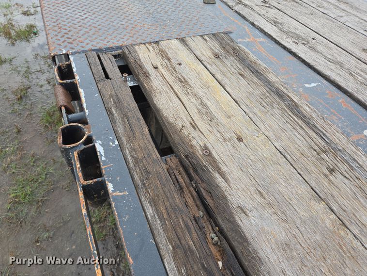 image for item DT4767 1994 Fontaine drop deck trailer