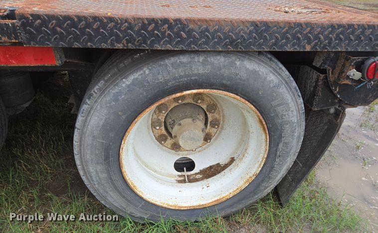 image for item DT4767 1994 Fontaine drop deck trailer