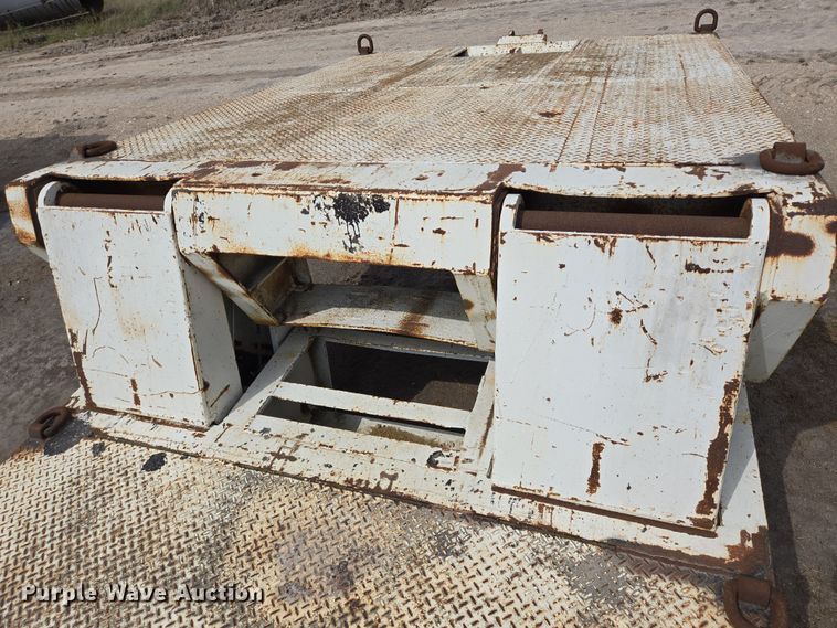 image for item DT4768 1982 Birmingham lowboy equipment trailer